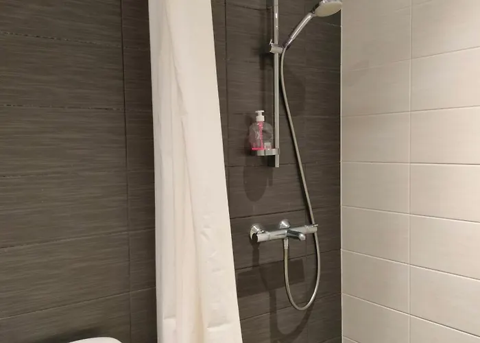 & Bbq & Free Parking